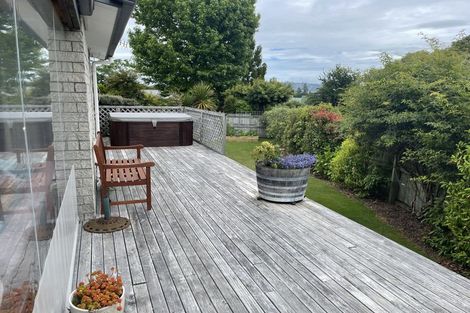 Photo of property in 23 Kereru Street, Two Mile Bay, Taupo, 3330