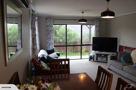 Photo of property in 94 Arawhata Street, Ranui, Porirua, 5024
