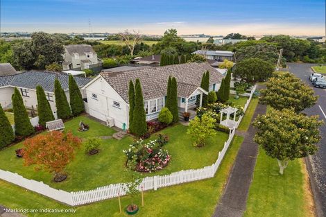 Photo of property in 27 Miro Road, Mangere Bridge, Auckland, 2022