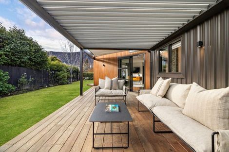 Photo of property in 20 Adamson Drive, Arrowtown, 9302