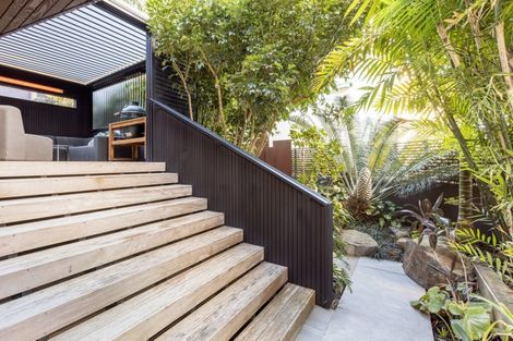 Photo of property in 18b Maunganui Road, Mount Maunganui, 3116