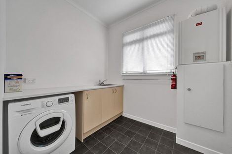 Photo of property in 283 Carrington Street, Vogeltown, New Plymouth, 4310