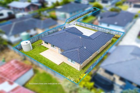 Photo of property in 5 Nirmal Place, Sunnyvale, Auckland, 0612