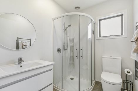 Photo of property in 2/26 Corunna Road, Milford, Auckland, 0620