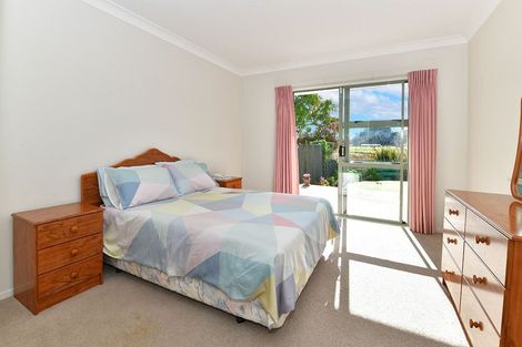 Photo of property in 2/28 Awaroa Road, Helensville, 0800