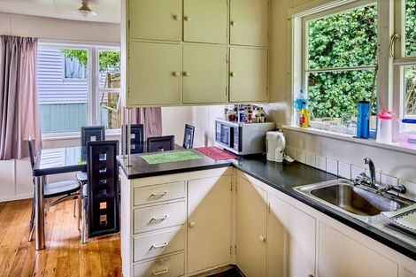 Photo of property in 44 Cardiff Crescent, Cannons Creek, Porirua, 5024