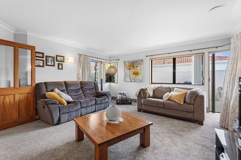Photo of property in 19 Plateau Heights, Mount Maunganui, 3116