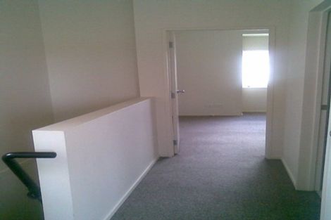 Photo of property in 68 Brashier Circle, Sunnyvale, Auckland, 0612