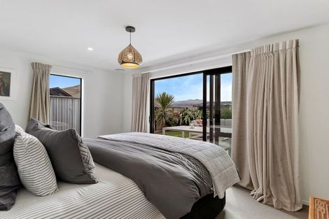 Photo of property in 13 Wheat Street, Jacks Point, Queenstown, 9371