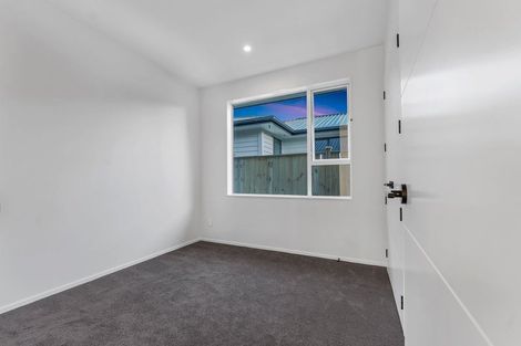 Photo of property in 15 Paihere Street, Huapai, Kumeu, 0810