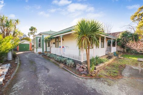 Photo of property in 357 Featherston Street, Palmerston North, 4414