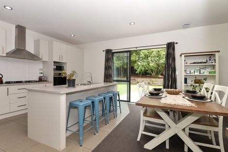 Photo of property in 15 Te Ironui Place, Huntington, Hamilton, 3210