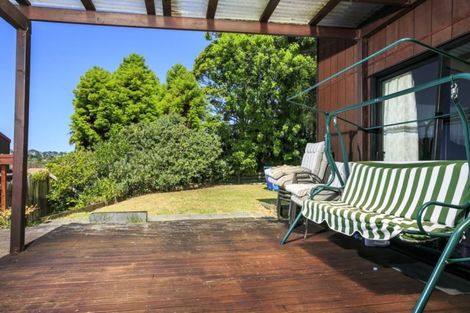 Photo of property in 10 Camilla Grove, Totara Vale, Auckland, 0629