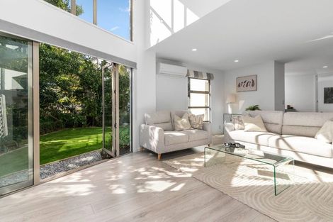 Photo of property in 2/37 Poynder Avenue, Merivale, Christchurch, 8014