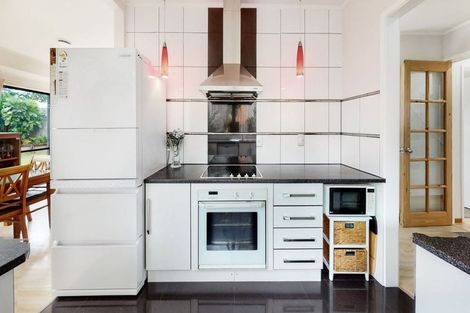 Photo of property in 2/148 Pigeon Mountain Road, Half Moon Bay, Auckland, 2012