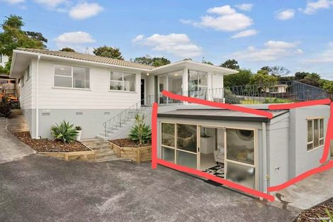 Photo of property in 1/10 Mcquoid Place, Glenfield, Auckland, 0629