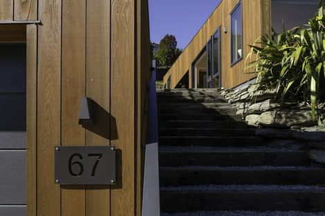 Photo of property in 67 Mcdonnell Road, Arrowtown, 9302