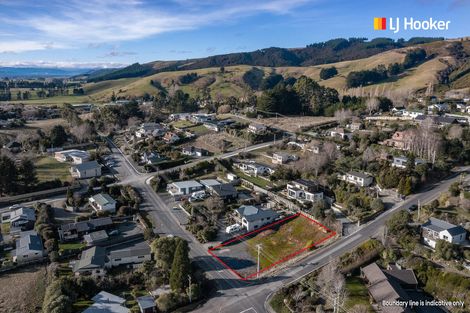 Photo of property in 28 Greenhithe Street, Waihola, Milton, 9073