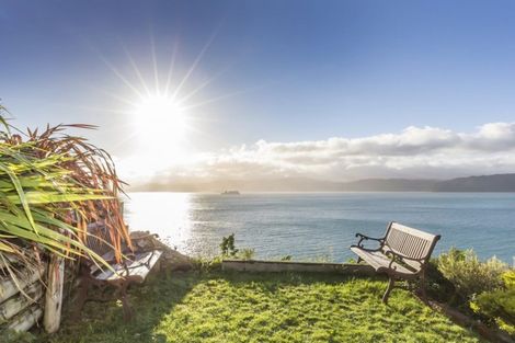 Photo of property in 8 Beere Haven Steps, Seatoun, Wellington, 6022