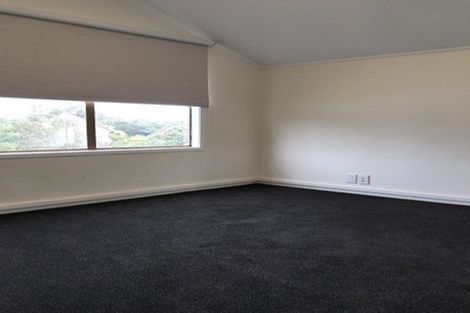 Photo of property in 1/19 Tree View Avenue, Glenfield, Auckland, 0629