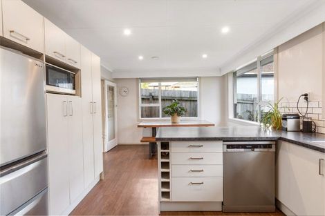 Photo of property in 12 Waldron Crescent, Green Island, Dunedin, 9018