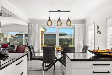 Photo of property in 13 Kea Court, Carterton, 5713