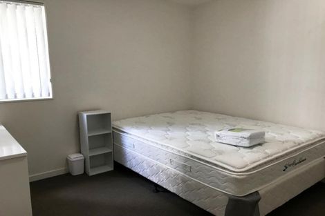 Photo of property in Montreaux Apartments, 2i/164 The Terrace, Wellington Central, Wellington, 6011