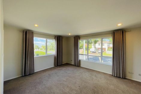 Photo of property in 4a Marina View Drive, West Harbour, Auckland, 0618