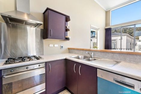 Photo of property in 17/15 Roxburgh Street, Mount Victoria, Wellington, 6011