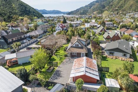 Photo of property in 10a Huia Street, Waikawa, Picton, 7220