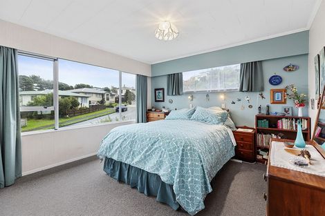 Photo of property in 14 Findhorn Place, Papakowhai, Porirua, 5024