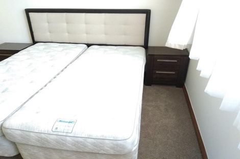 Photo of property in 492 Blockhouse Bay Road, Blockhouse Bay, Auckland, 0600