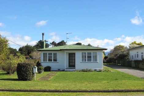 Photo of property in 3 Charles Street, Takapau, 4203