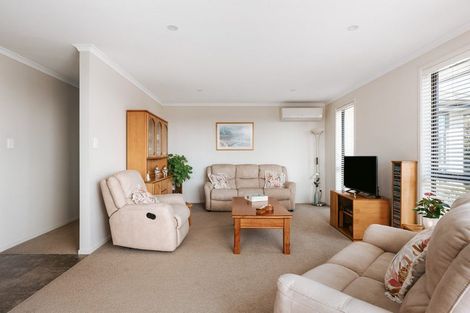 Photo of property in 11 Vista Close, Omokoroa, 3114