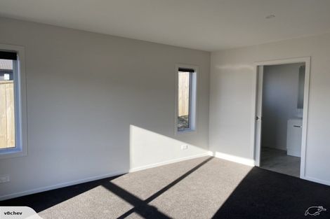 Photo of property in 2 Omaka Place, Aotea, Porirua, 5024