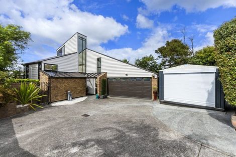 Photo of property in 2/20 Kiteroa Terrace, Rothesay Bay, Auckland, 0630