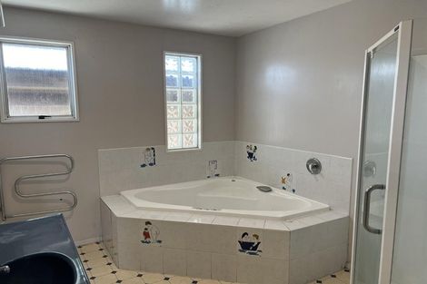 Photo of property in 20 Karamu Street, Upper Riccarton, Christchurch, 8041