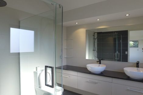 Photo of property in 37 Double Cone Road, Jacks Point, Queenstown, 9371