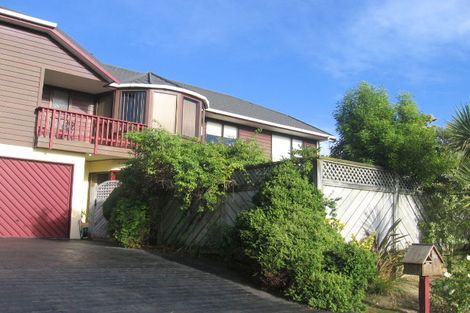 Photo of property in 4 Kinnel Grove, Papakowhai, Porirua, 5024