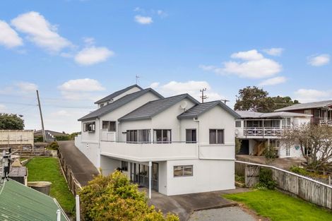Photo of property in 62 Stanmore Bay Road, Stanmore Bay, Whangaparaoa, 0932