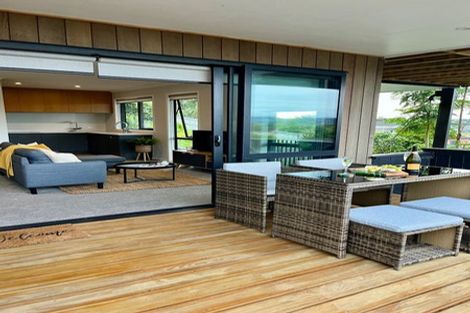 Photo of property in 130 Hibiscus Coast Highway, Red Beach, 0932