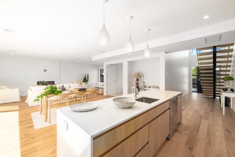 Photo of property in 32 O'connor Place, Burnside, Christchurch, 8053