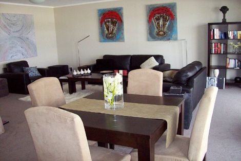 Photo of property in 2/66 Victoria Road, Devonport, Auckland, 0624