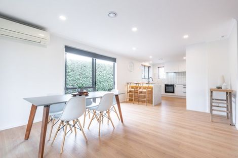 Photo of property in 1/10 Abergeldie Way, Cambridge, 3434