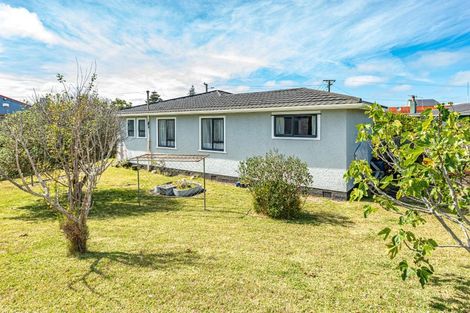 Photo of property in 21 Omori Place, Castlecliff, Whanganui, 4501
