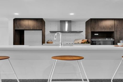 Photo of property in 10a Winstone Place, Highlands Park, New Plymouth, 4312