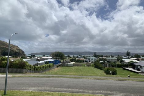 Photo of property in 8 Puka Place, Mahia, 4198
