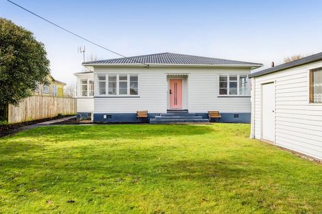 Photo of property in 18 Stanners Street, Eltham, 4322