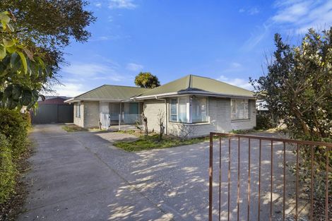 Photo of property in 27 Curletts Road, Sockburn, Christchurch, 8042