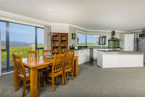 Photo of property in 113a Constable Road, Muriwai, Waimauku, 0881